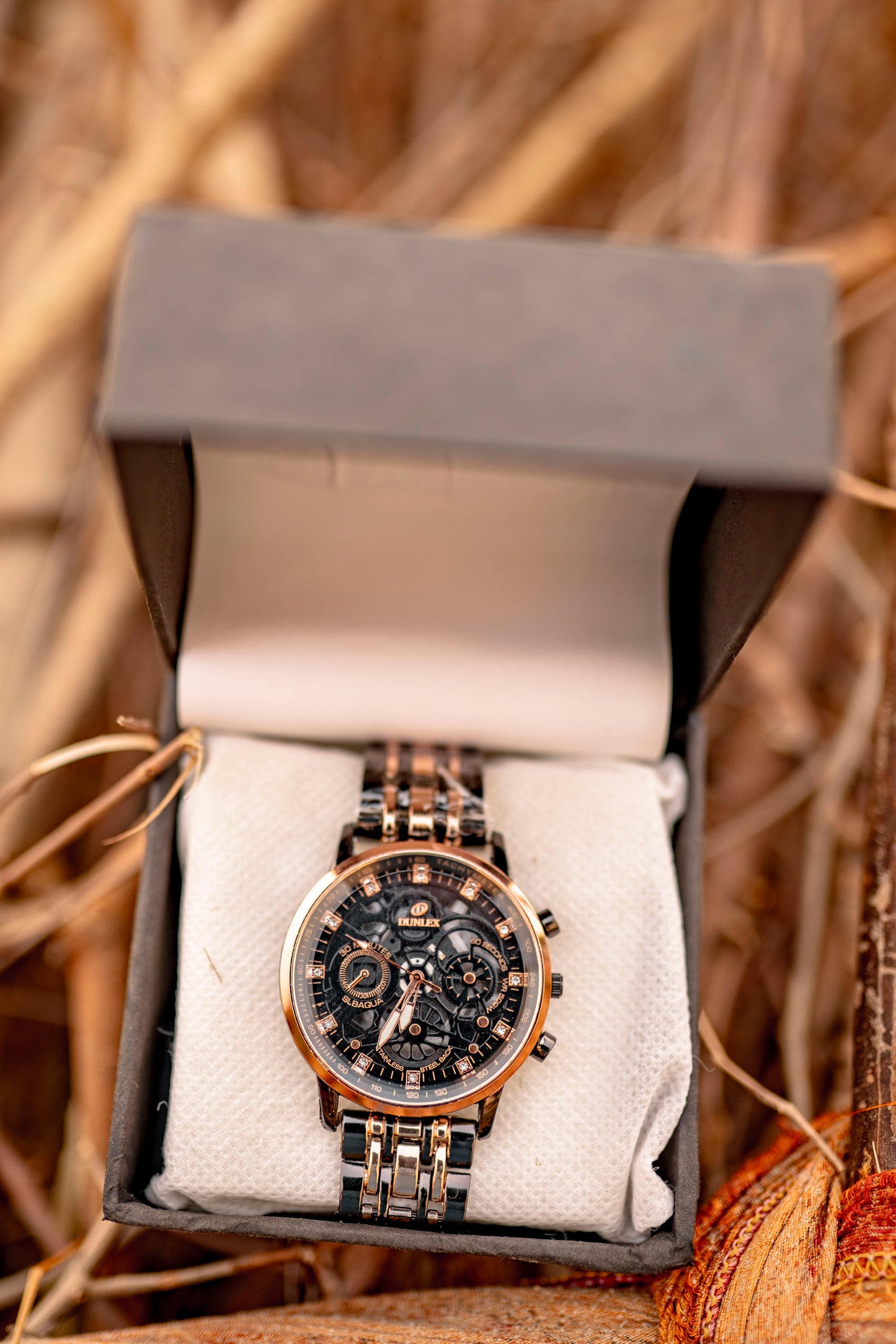 Premium Male Watch – Stylish Black & White Wrist Watch